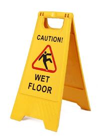 AMAROK caution wet floor