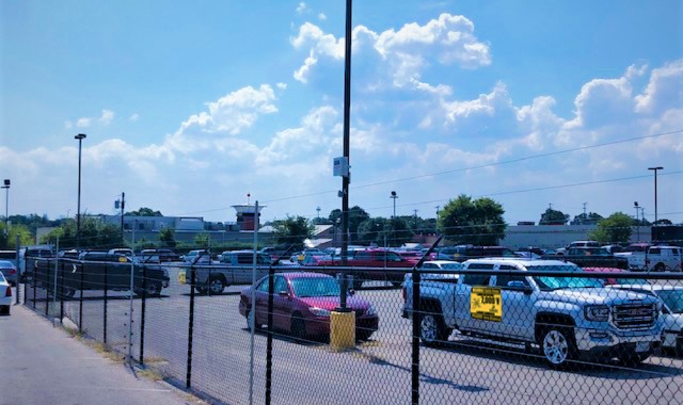 AMAROK Fence at a Auto Auction